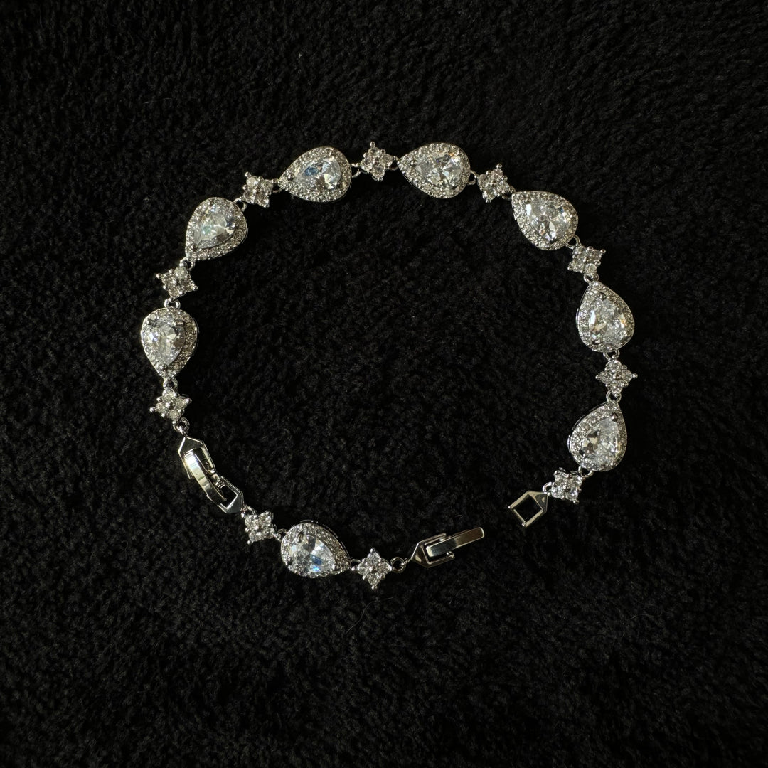 TEARS AND STARS - BRACELETS